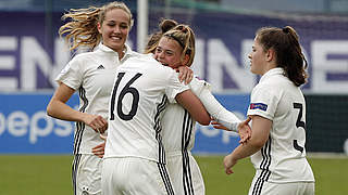 Fünfmal jubeln: die U 17-Juniorinnen besiegen Gastgeber Tschechien 5:1 © Â©SPORTSFILE