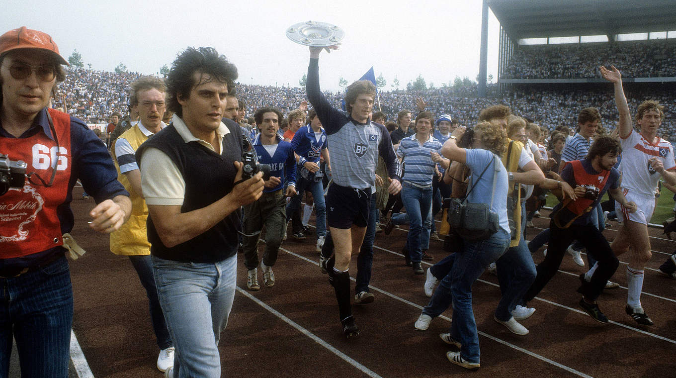 Uli Stein,Meisterschale,Hamburger SV,Schalke 04,1983 © imago sportfotodienst