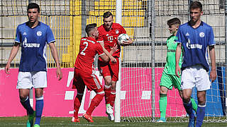 Manuel Wintzheimer,Bayern München,Schalke 04,Matthias Stingl © 2017 Getty Images