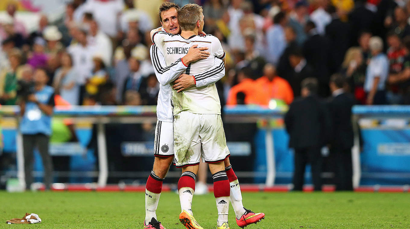 Ausgezeichnet: Die Weltmeister Miroslav Klose und Bastian Schweinsteiger (v.l.) © 2014 Getty Images