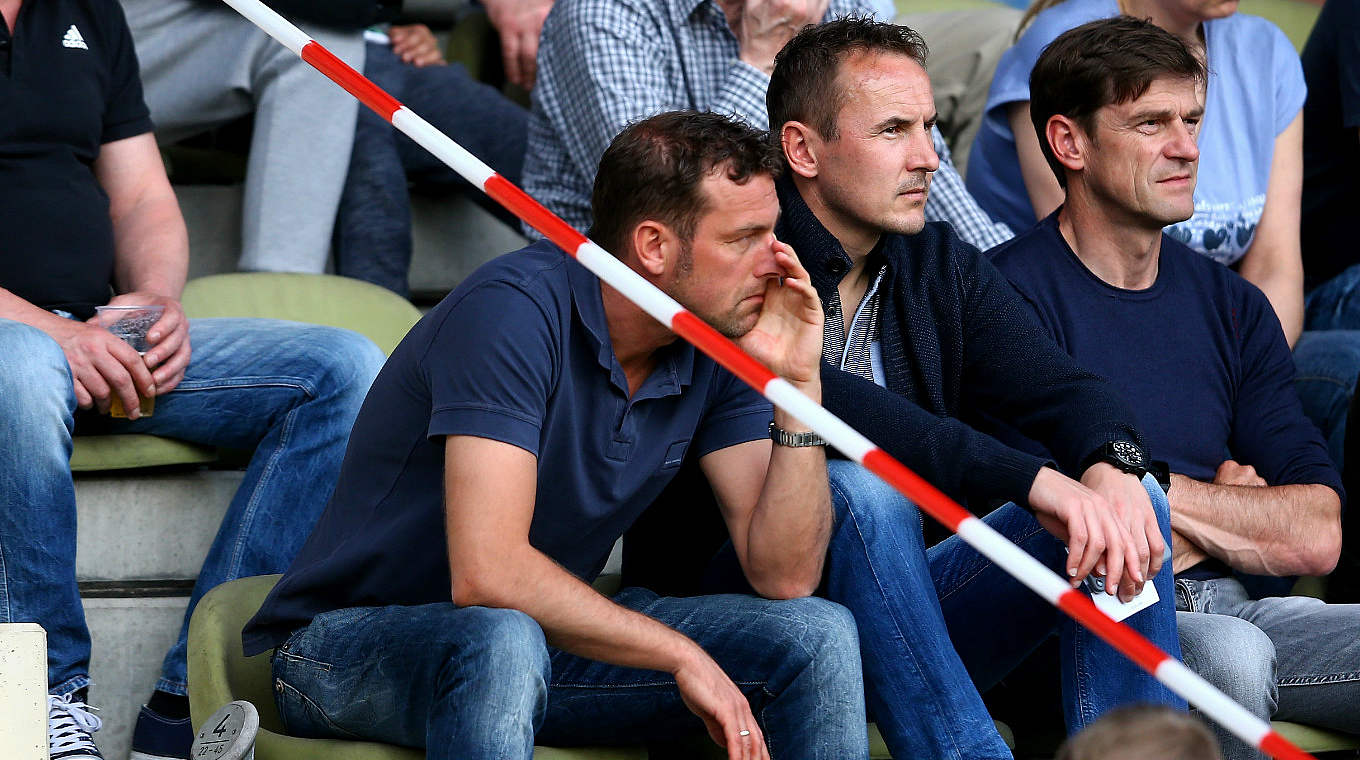 Pflichtveranstaltung: Schalkes Cheftrainer Markus Weinzierl war in Wattenscheid dabei.  © Getty Images