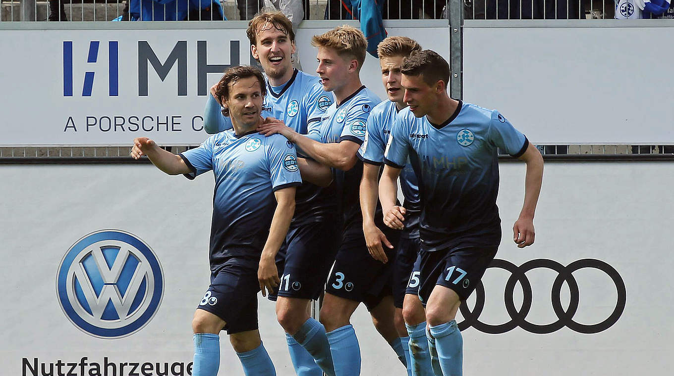 Zweiten Abstieg in Folge vermieden: die Stuttgarter Kickers © imago/Sportfoto Rudel