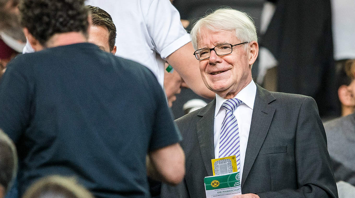 ...der BVB-Vorsitzende und DFB-Vizepräsident Reiner Rauball ließen sich das Endspiel nicht entgehen.  © Getty Images