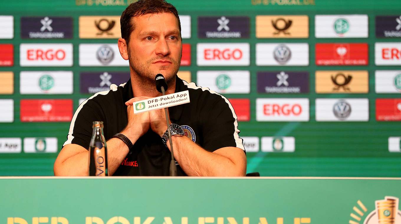 Eintracht Trainer Eickel: "Diesen Tag werden wir alle sicher nicht so schnell vergessen" © 2017 Getty Images