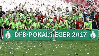 Vierter DFB-Pokalsieg seit 2013: Der VfL Wolfsburg feiert in Köln © 2017 Getty Images