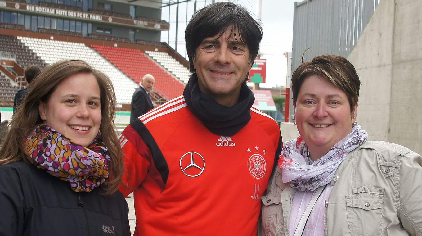 Vielleicht ergibt sich ja mal wieder die Gelegenheit: Selfie mit Joachim Löw © Fan Club