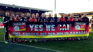 Gutes Beispiel 1: So verabschiedete der Fan Club die DFB-Frauen zur WM 2015. © Fan Club