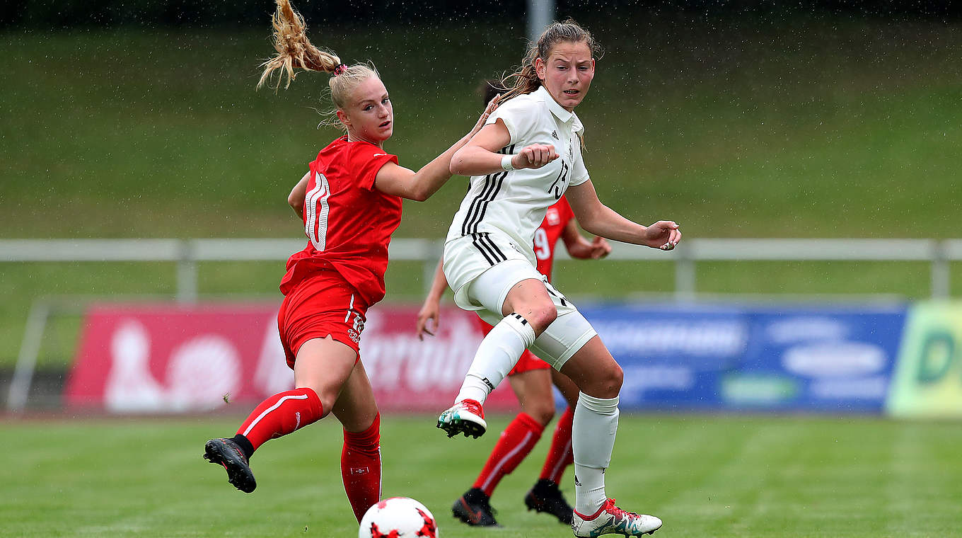 Zweites Spiel, zweiter Sieg: Deutsche U 19 besiegt die Schweiz © 2017 Getty Images