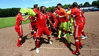 Feierlaune: Der FC Bayern qualifiziert sich trotz 0:1-Niederlage für das Endspiel.

 © Getty Images