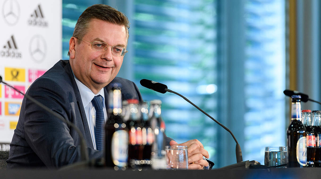 Grindel: "That atmosphere at the Confed Cup will be crucial" © GES/Alexander Scheuber