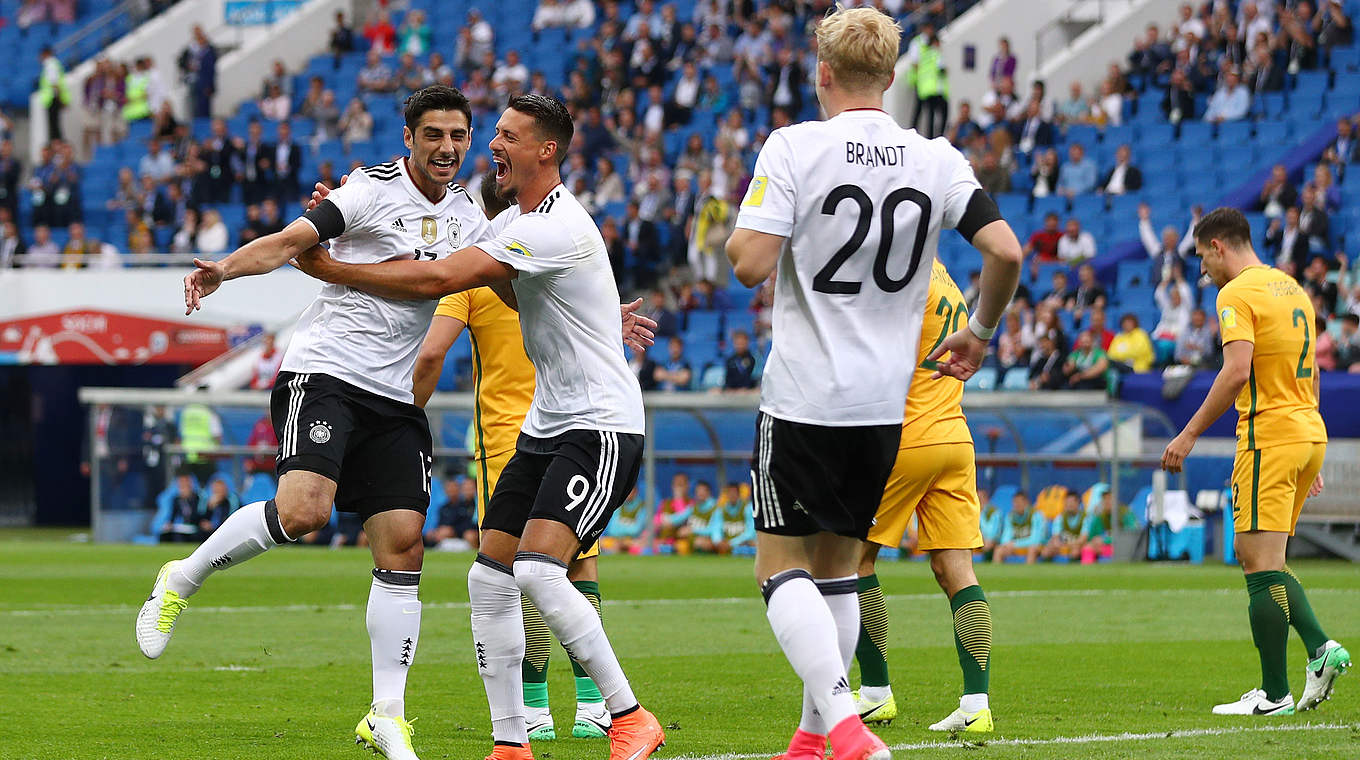 Bejubelt den ersten deutschen Treffer beim Confed Cup: Lars Stindl (l.) © 2017 Getty Images