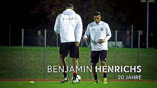 Seine Karriere geht steil bergauf: Benjamin Henrichs © DFB-TV
