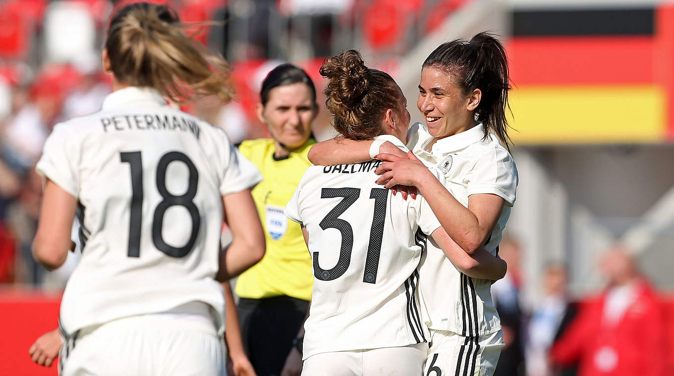 Nur sieben Punkte hinter Weltmeister USA: Die DFB-Frauen sind Weltranglistenzweiter © 2017 Getty Images