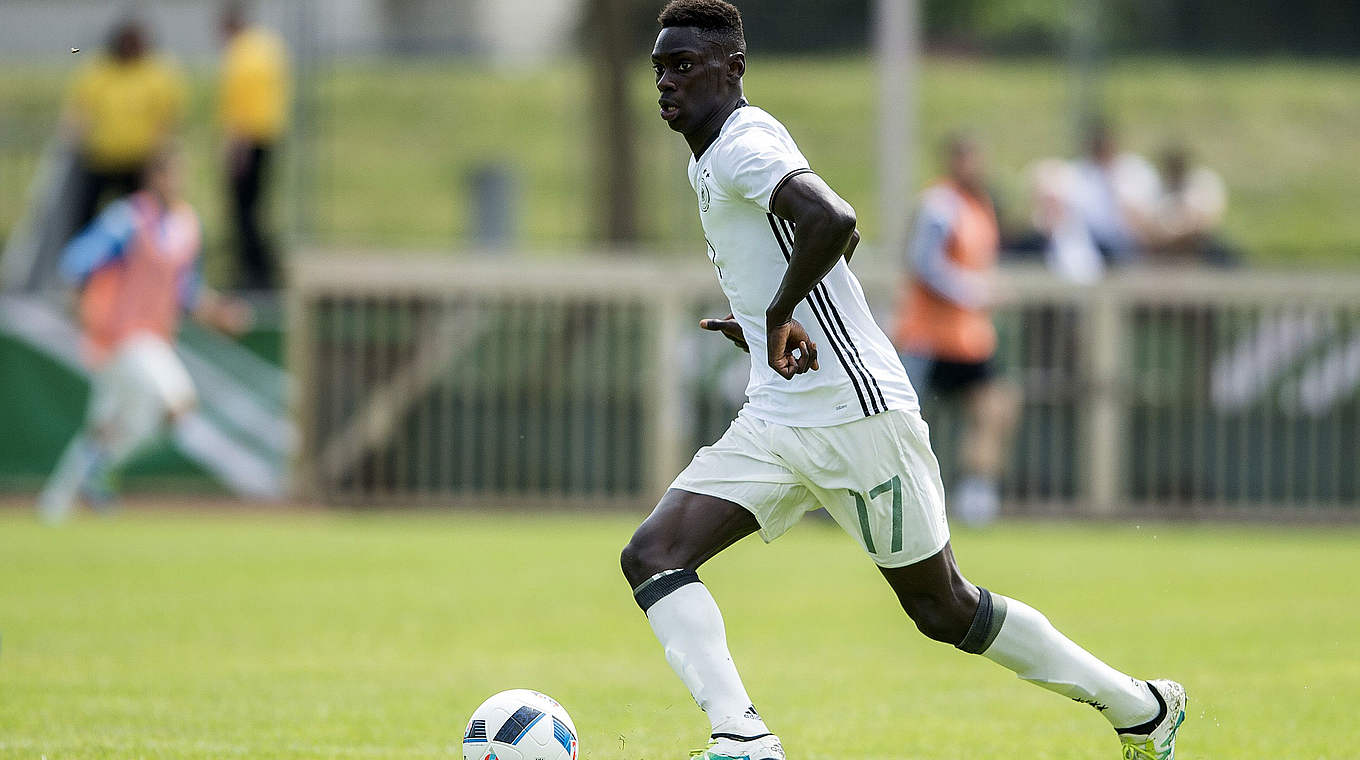 Wechselt von Schalke II aus der Regionalliga zum SV Werder II: Idrissa Touré © 2016 Getty Images