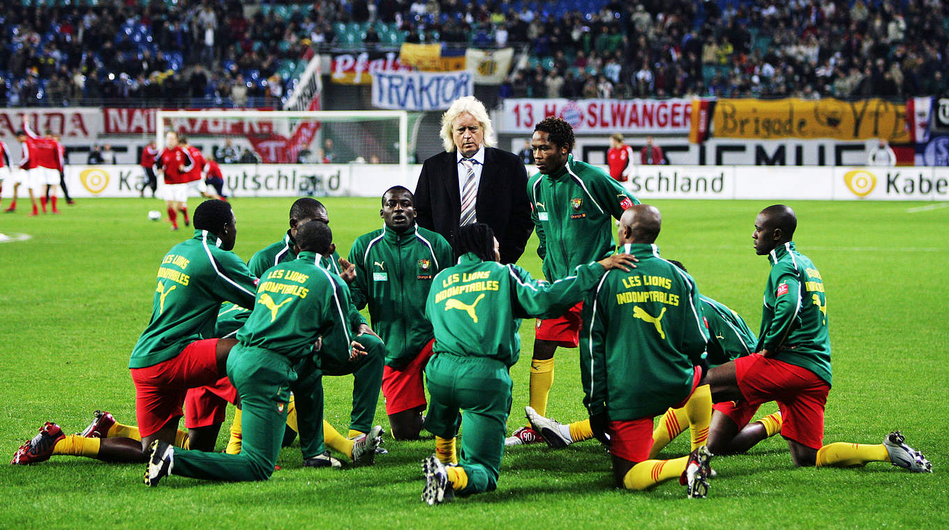 "Es gibt Leute in Kamerun, die den Erfolg nicht wollen": Winfried Schäfer 2004 © 2004 Getty Images