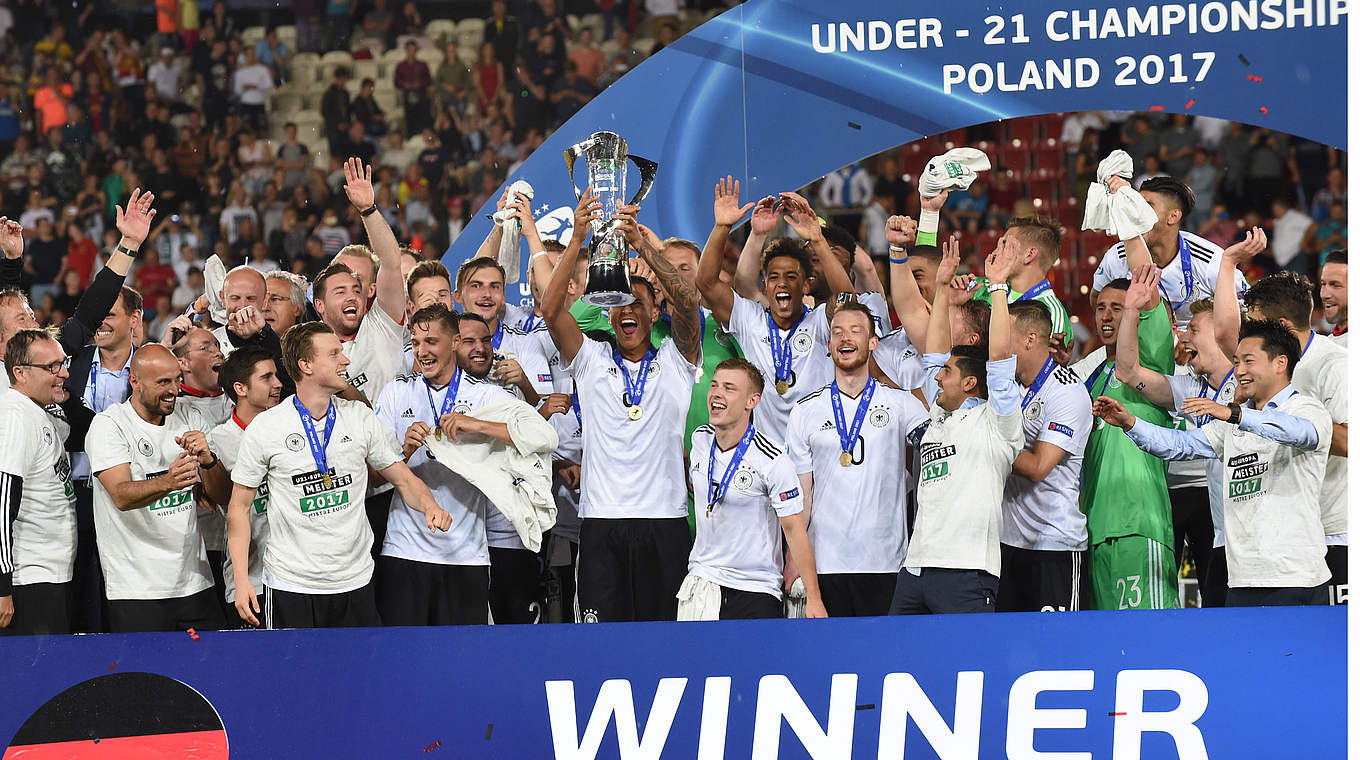 Europameister: Die U 21-Nationalmannschaft hat sich zum zweiten Mal nach 2009 den EM-Titel gesichert © This content is subject to copyright.