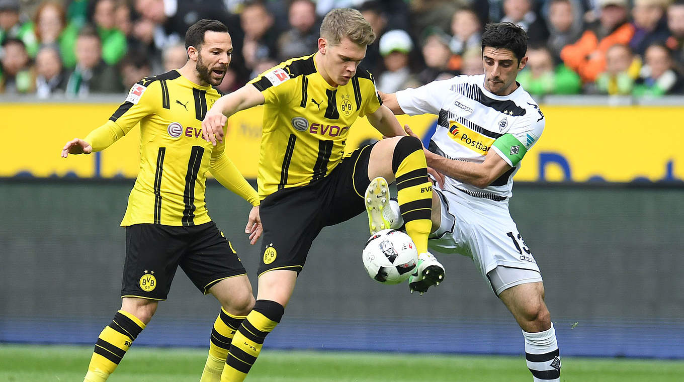 New teammates: Matthias Ginter (middle) and Lars Stindl (right) © AFP/GettyImages