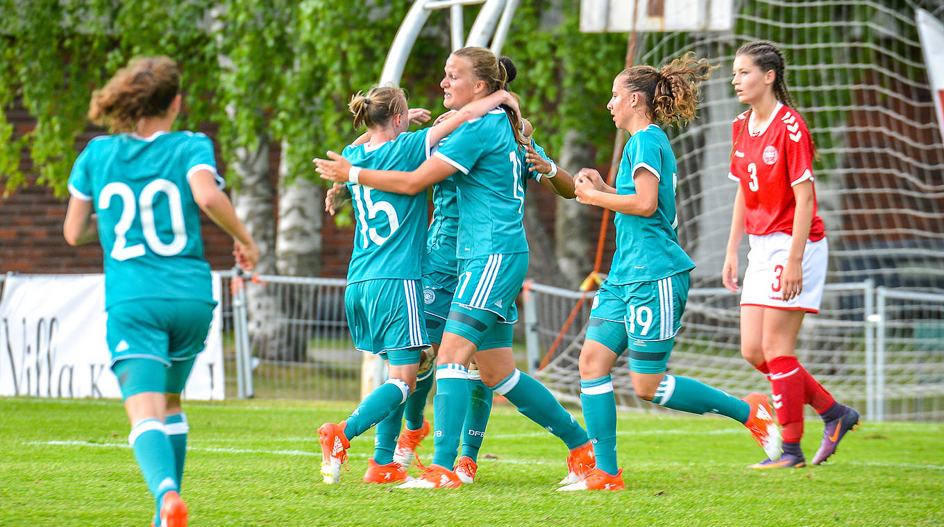 Erfolgreich gegen Dänemark: Deutschlands U 16-Juniorinnen siegen 4:2 © 2017 Getty Images