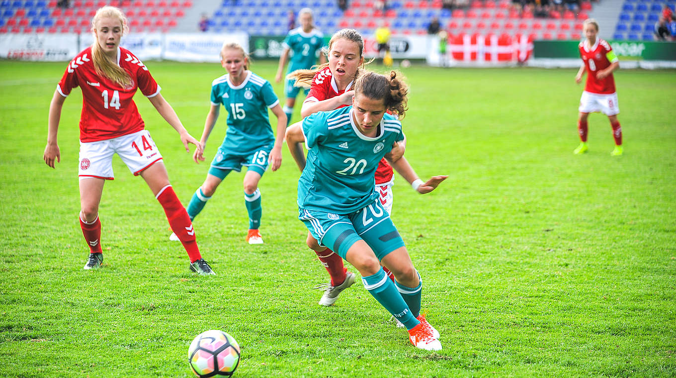 Moral bewiesen: Sarah Jabbes (v.) und ihr Team siegen nach zweimaligen Rückstand © 2017 Getty Images