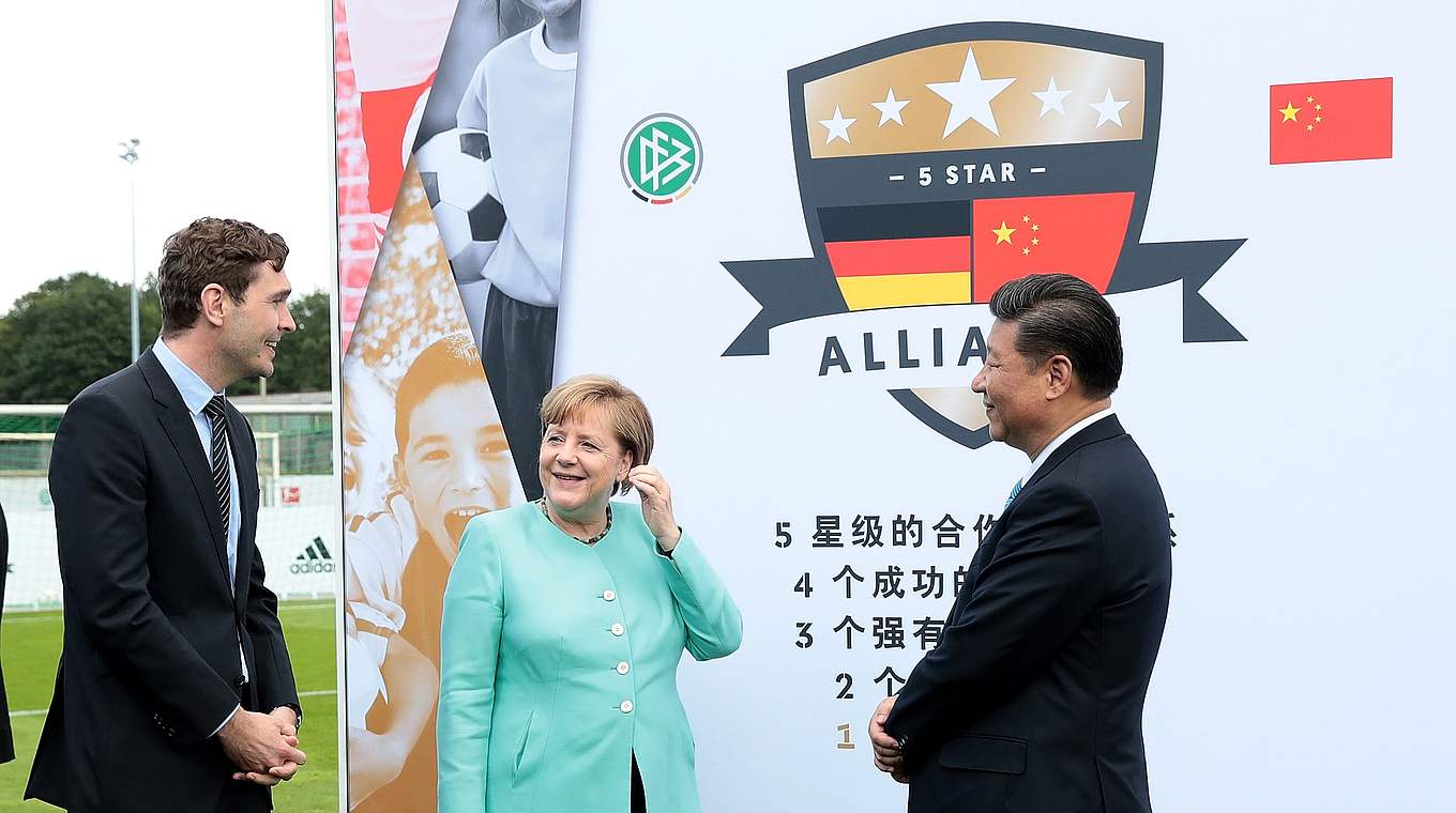Staatsbesuch in Berlin: Informationen über deutsch-chinesische Fußball-Projekte © Getty Images