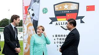 Staatsbesuch in Berlin: Informationen über deutsch-chinesische Fußball-Projekte © Getty Images