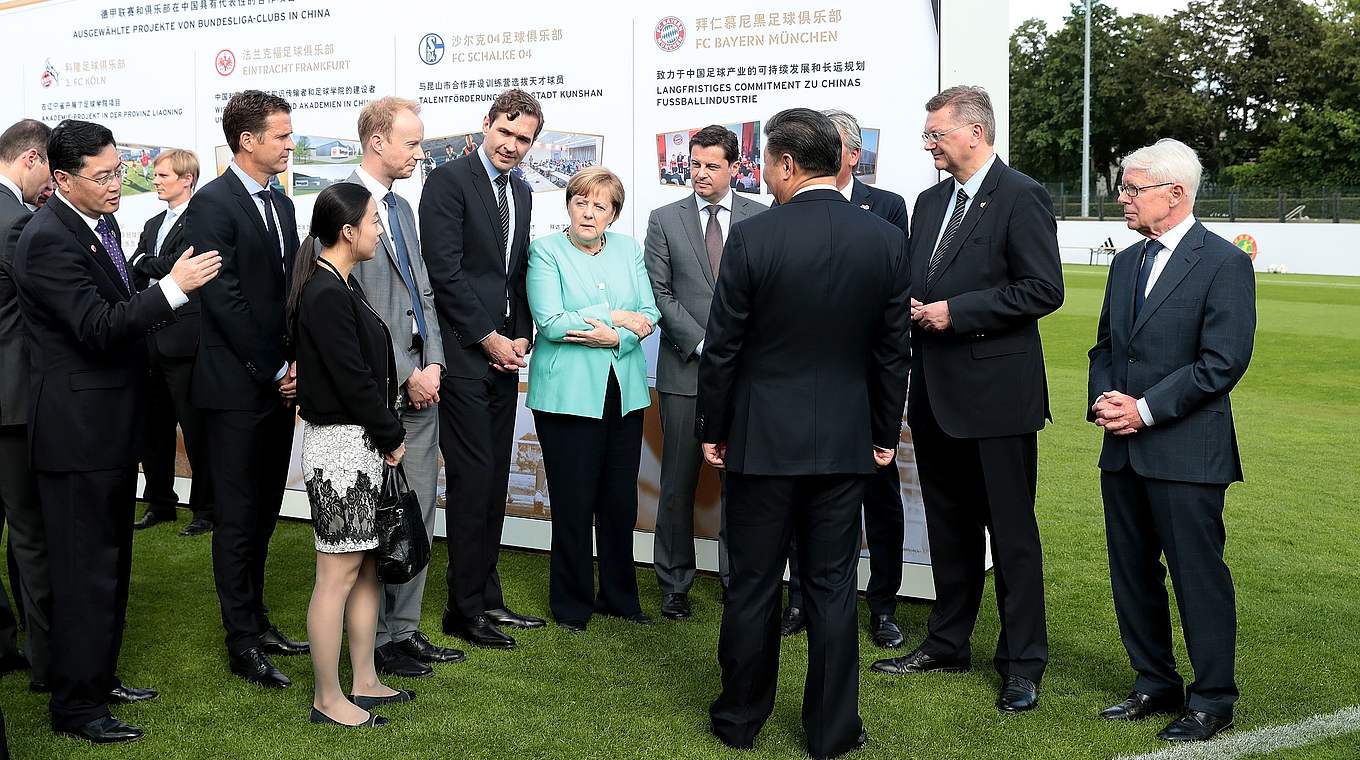 Deutsche und chinesische Gäste erhielten interessante Einblick in die chinesisch-deutschen Fußball-Projekte. © Getty Images