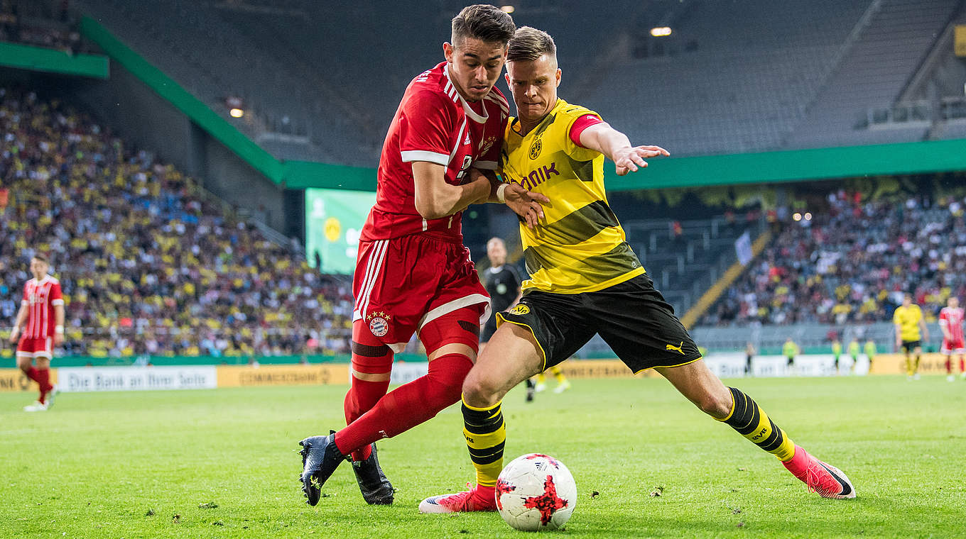 Wechselt für ein Jahr nach Stuttgart: Dortmunds A-Junioren-Meister Dzenis Burnic (r.) © 2017 Getty Images