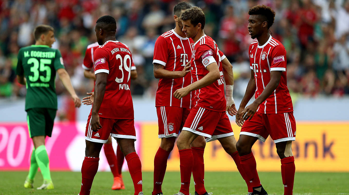 Torschütze und Vorbereiter: Weltmeister Thomas Müller (2.v.r) © 2017 Getty Images