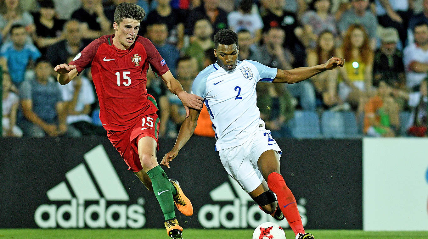 Unterschreibt in Köln bis 2022: Portugals U 19-Nationalspieler Joao Queiros (l.) © 2017 Getty Images