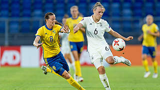 Beim 0:0 gegen Schweden immer präsent: Kristin Demann (r.) © imago/DeFodi