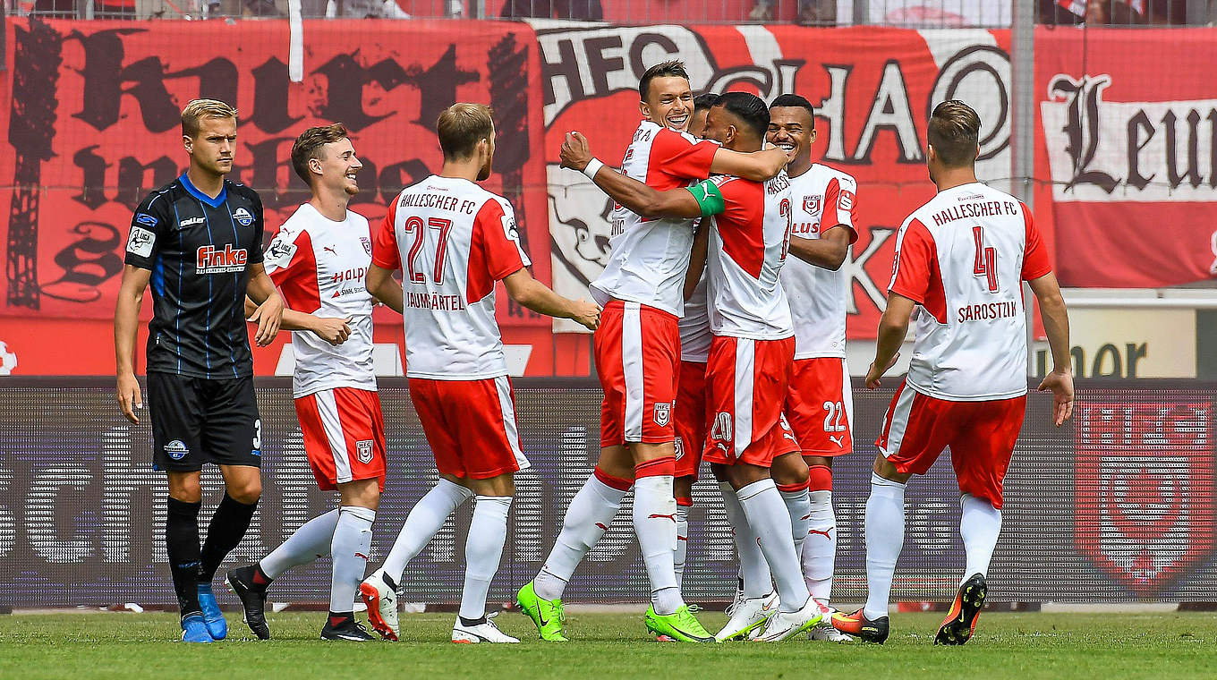 Verrücktes Unentschieden: Halle gleicht nach 1:4 gegen Paderborn noch zum 4:4 aus © imago/VIADATA