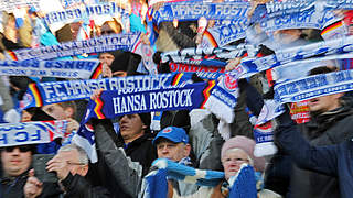 Nach nur 21 Zählern aus 19 Heimspielen leidgeprüft: die Hansa-Fans © 2016 Getty Images