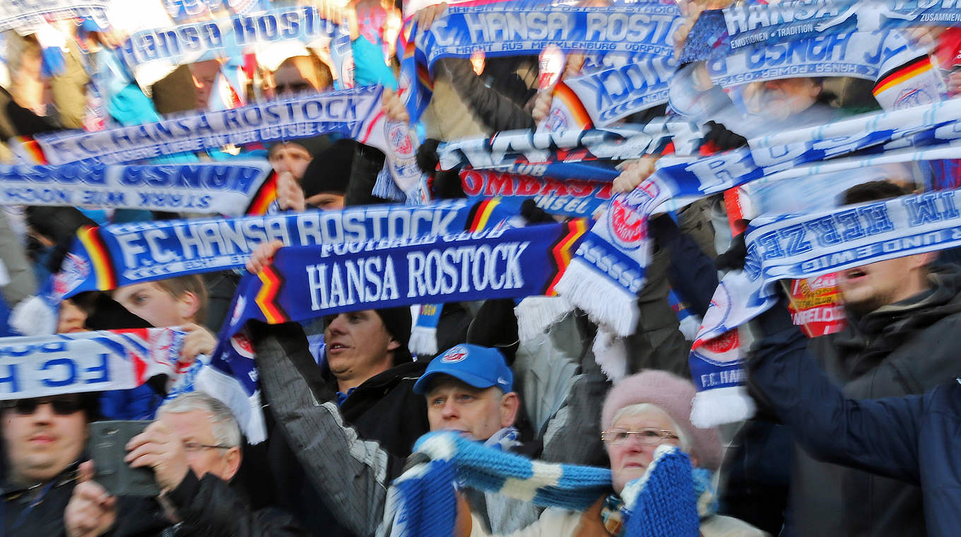 Nach nur 21 Zählern aus 19 Heimspielen leidgeprüft: die Hansa-Fans © 2016 Getty Images