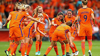 Zum zweiten Mal nach 2009 in einem EM-Halbfinale: Die Niederlande jubeln © 2017 Getty Images