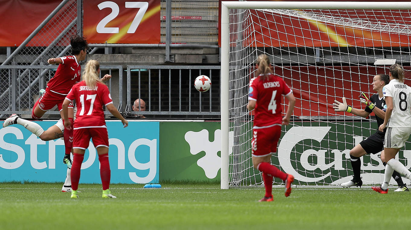 Ausgleichstor für Dänemark: Nadim (l.) trifft per Kopf © 2017 Getty Images