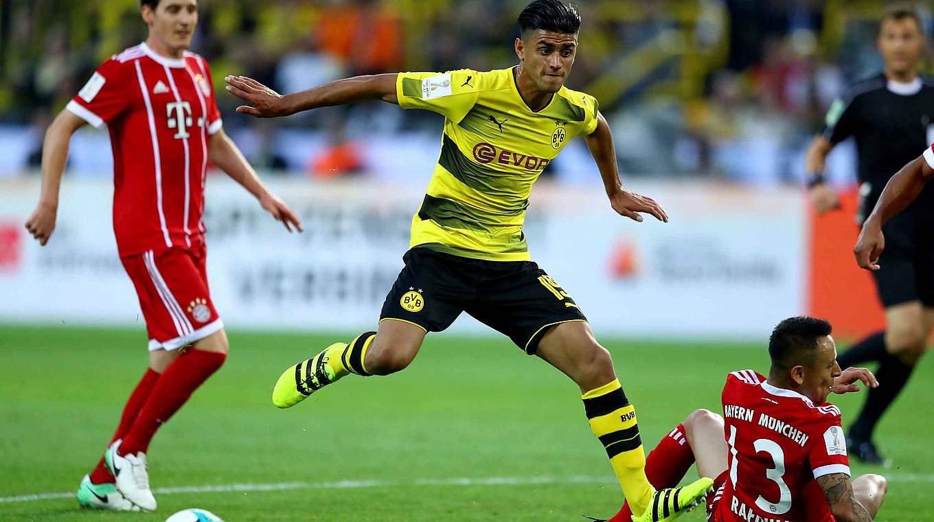 Mahmoud Dahoud makes his competitive debut for Borussia Dortmund. © 2017 Getty Images