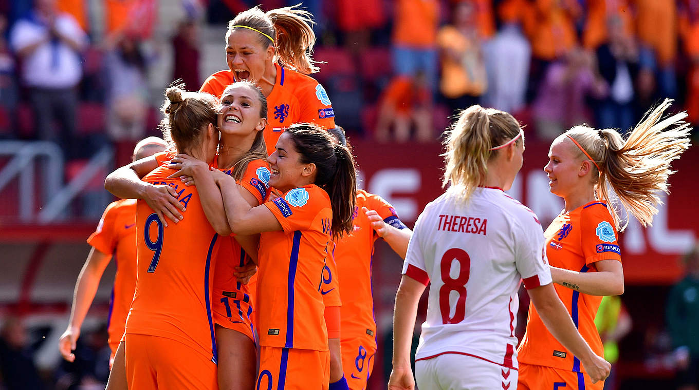 Überbordender Jubel: Die Niederlande gewinnen die Heim-EM © AFP/Getty Images