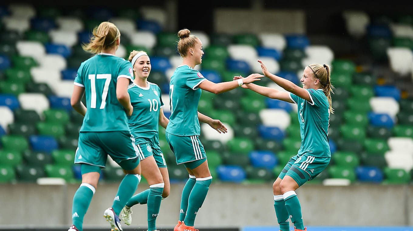 EM-Auftaktsieg gegen Schottland: Die deutschen U 19-Frauen jubeln © ©SPORTSFILE