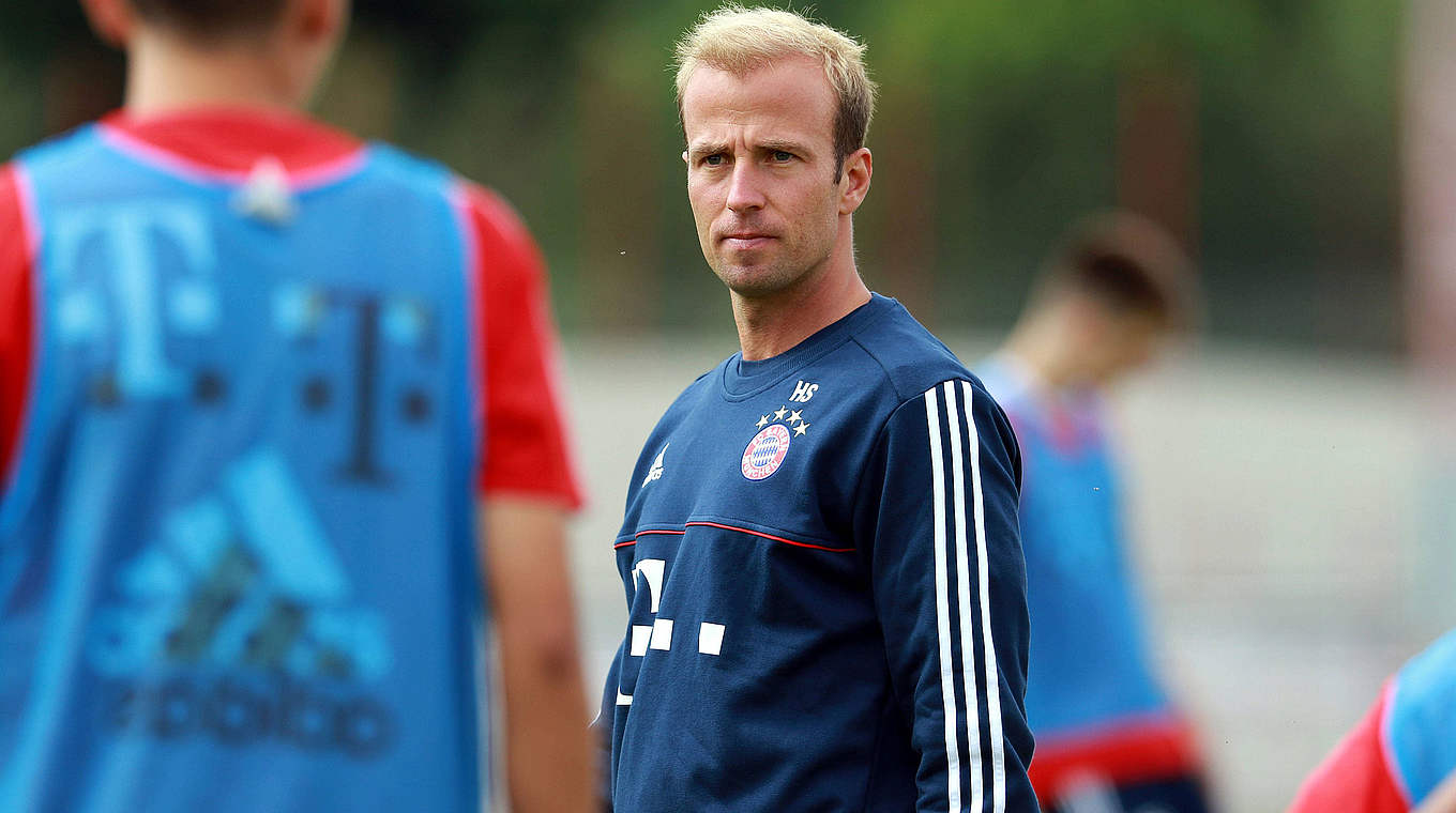Bayern-Trainer Hoeneß ist optimistisch: "Wir hatten eine sehr gute Vorbereitung" © imago/Lackovic