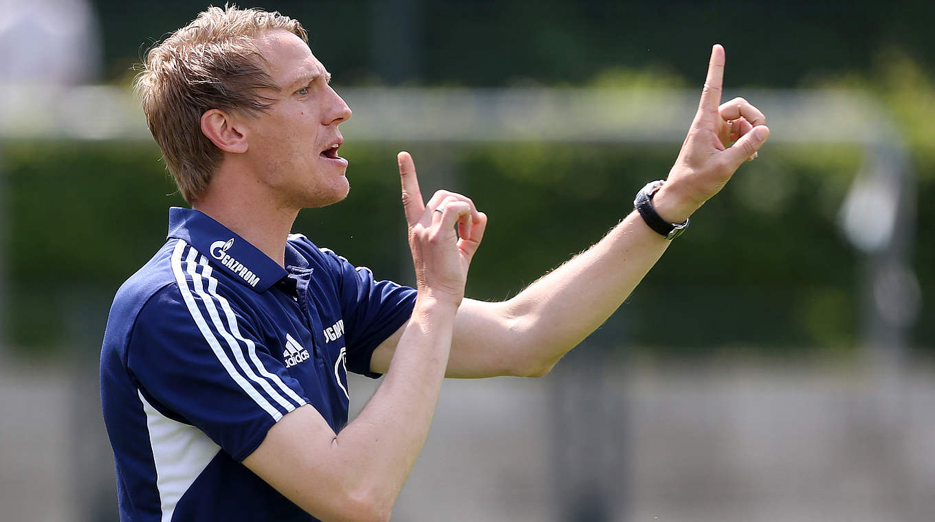 Muss auf mehrere Spieler verzichten: Schalkes U 17-Trainer Frank Fahrenhorst © 2013 Getty Images