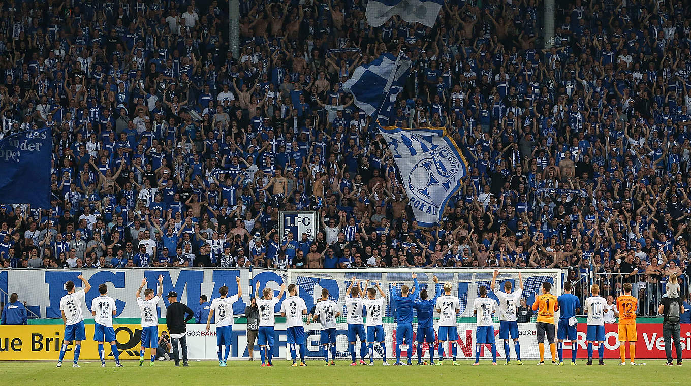 Zuschauerboom hält an: Rückrundendauerkarten beim 1. FC Magdeburg sind gefragt © imago/Christian Schroedter