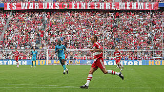 Großer Abschied in der Allianz-Arena: Mehmet Scholl (v.) tritt ab © 2007 Getty Images