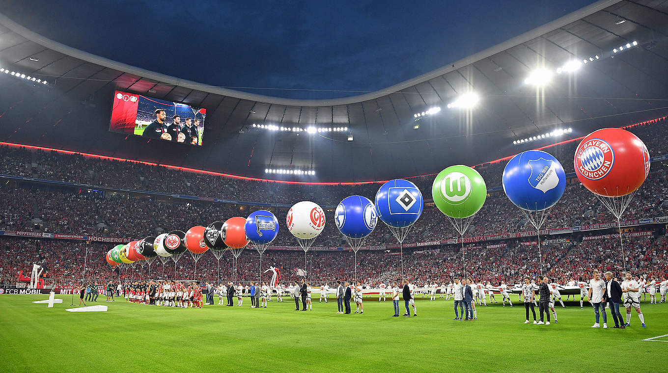 Stimmungsvolle Eröffnung: Die Bundesliga startet in ihre 55. Spielzeit © 2017 Getty Images