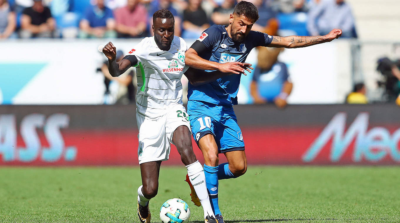 Gegen Bremen Pech mit einem Lattenschuss: Hoffenheims Kerem Demirbay (r.) © 2017 Getty Images