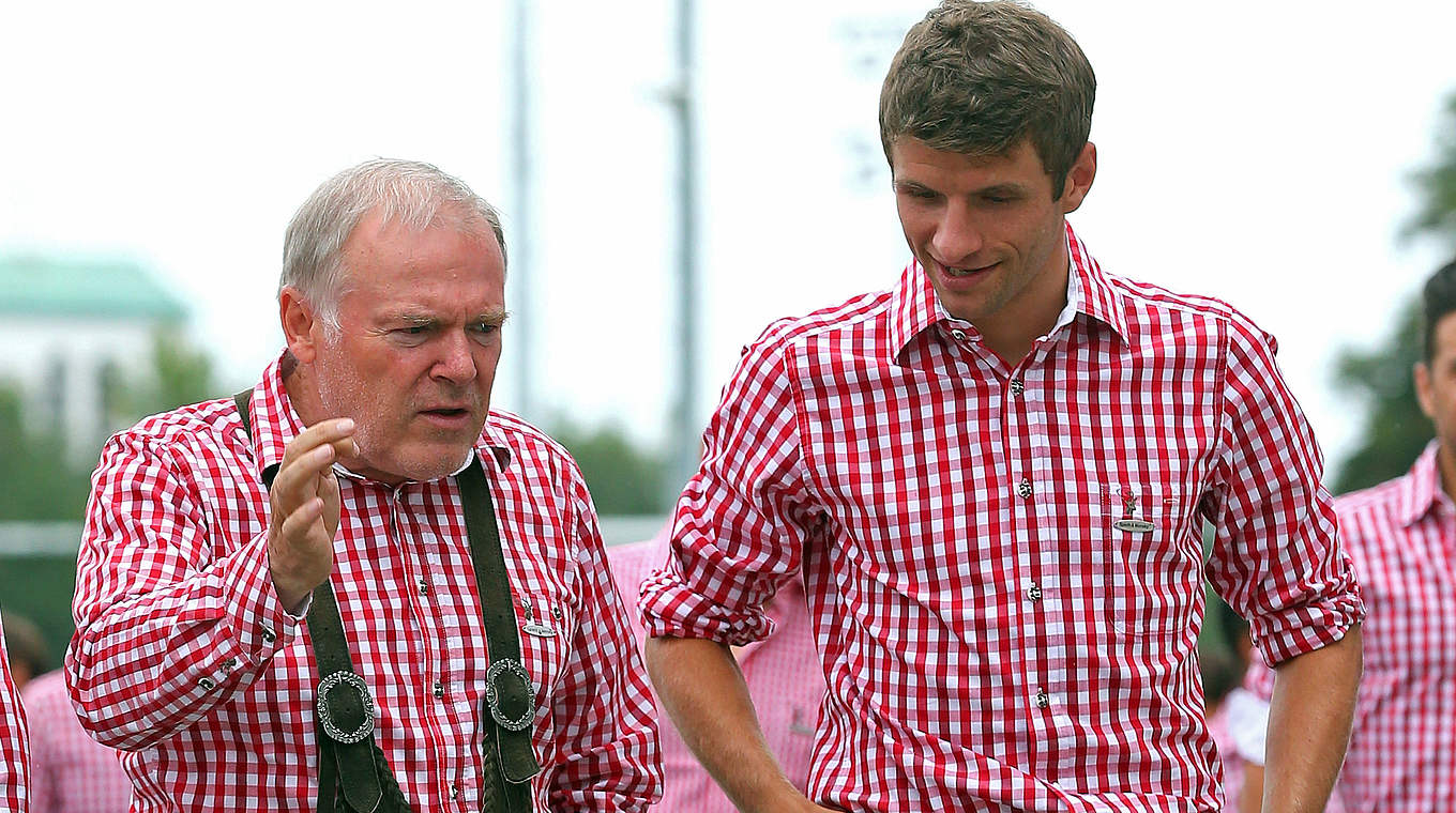 Müller über Trainer Gerland (l.): "Er hat die Spieler schon mal etwas härter angepackt" © 2014 Getty Images