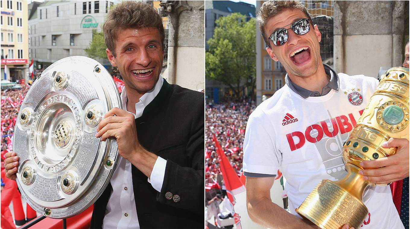 Sechsmal Meister, viermal DFB-Pokalsieger: Müller auf dem Münchner Rathausbalkon © GettyImages/imago/Collage DFB