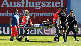 Beim 1:1 gegen Münster kurz vor Schluss verletzt raus: Hansa-Angreifer Marcel Ziemer © 2017 Getty Images