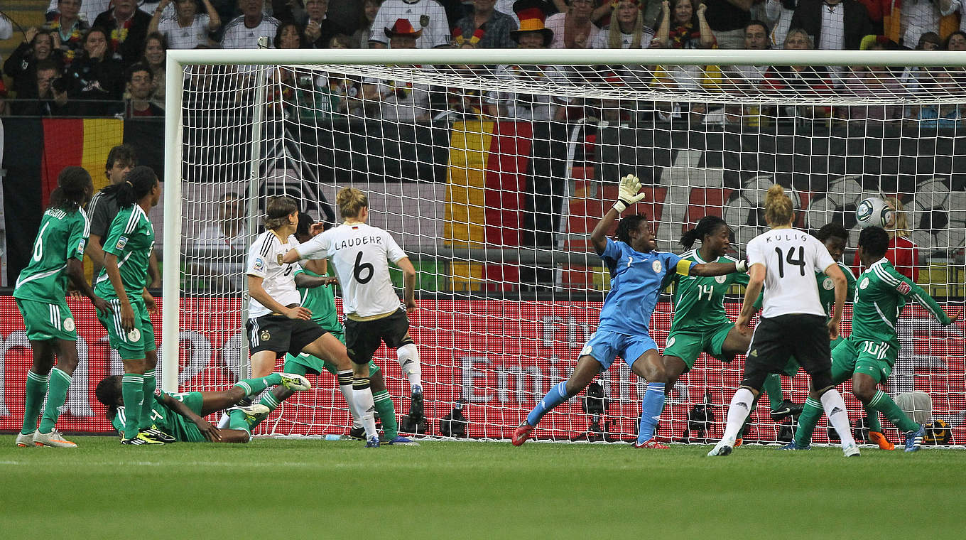 Mit ihrem Siegtreffer gegen Nigeria fängt das Unternehmen "Sieg bei der Heim-WM" gut an © 2011 Getty Images