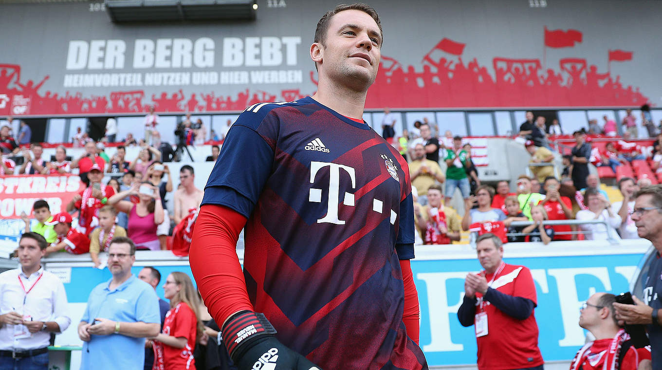 Stand bislang bei 223 Bundesligasiegen auf dem Platz: Manuel Neuer vom FC Bayern © 2017 Getty Images