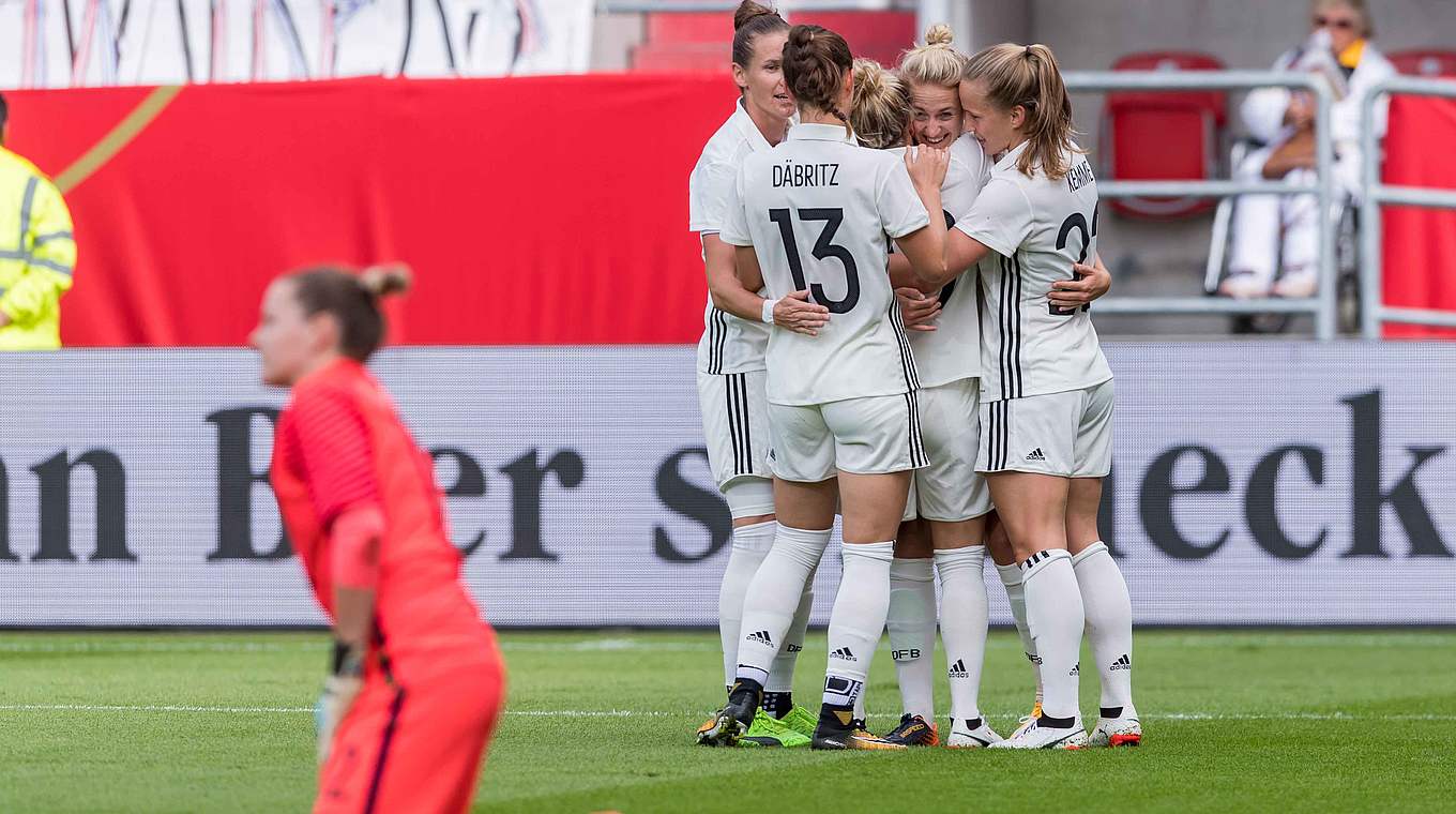 Blick nach vorn: Die DFB-Frauen peilen den zweiten Sieg in der WM-Qualifikation an © 2017 Getty Images